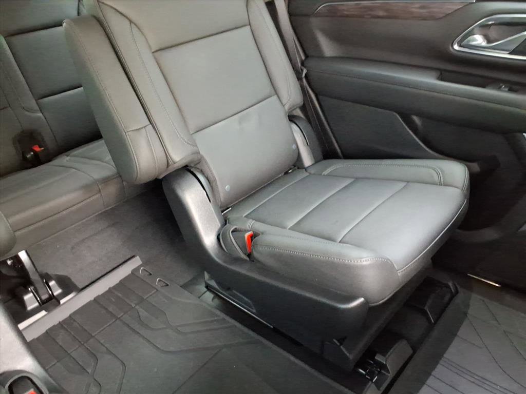 Used 2024 Chevrolet Tahoe LT w/ Luxury Package RWD image 24