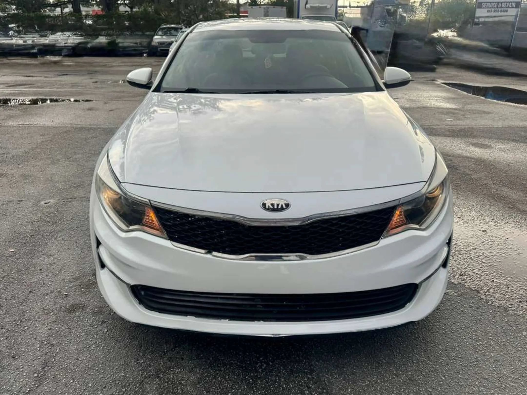 Used 2018 Kia Optima LX w/ 17" Alloy Wheels Package FWD image 15