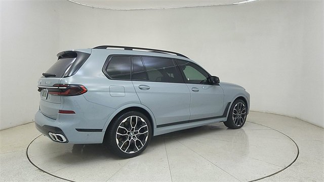 Used 2025 BMW X7 M60i image 74