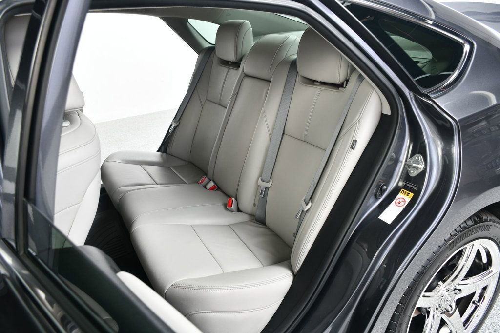 Used 2013 Toyota Avalon XLE Premium FWD image 34