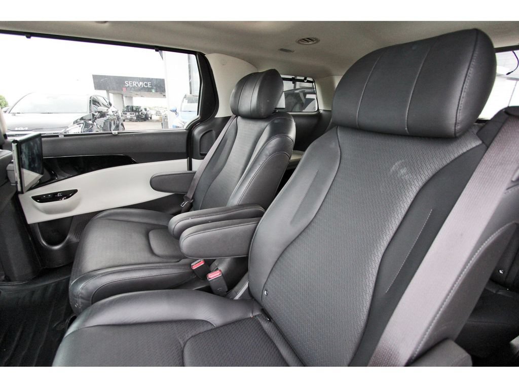 Used 2024 Kia Carnival SX Prestige FWD image 33