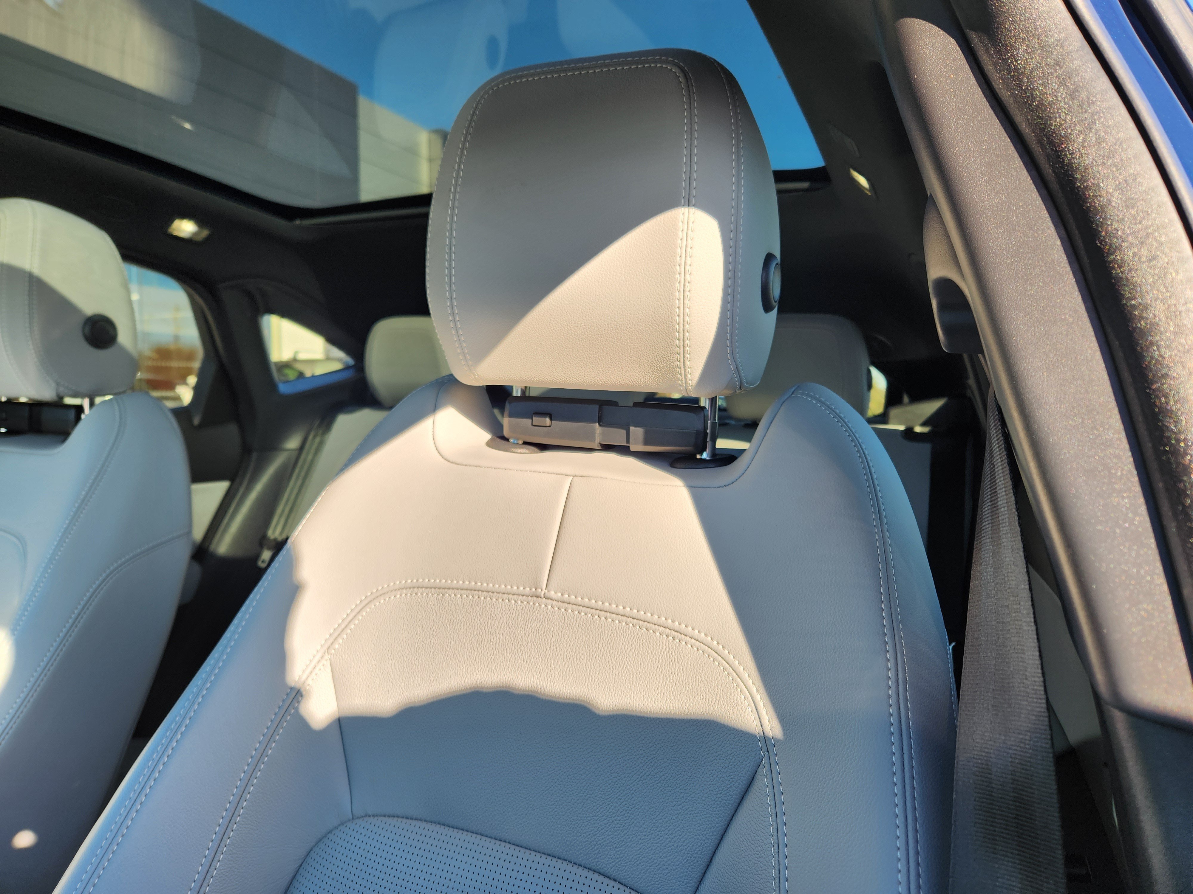 Certified 2024 Jaguar E-PACE R-Dynamic SE AWD/4WD image 11