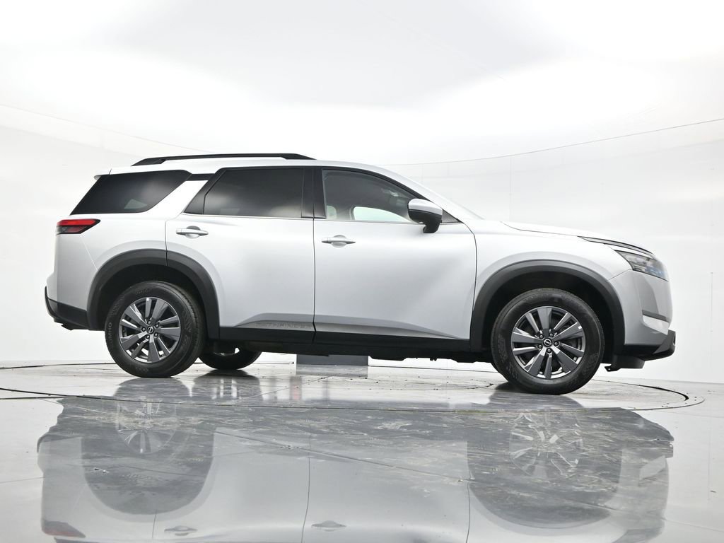 Used 2024 Nissan Pathfinder SV AWD/4WD image 50