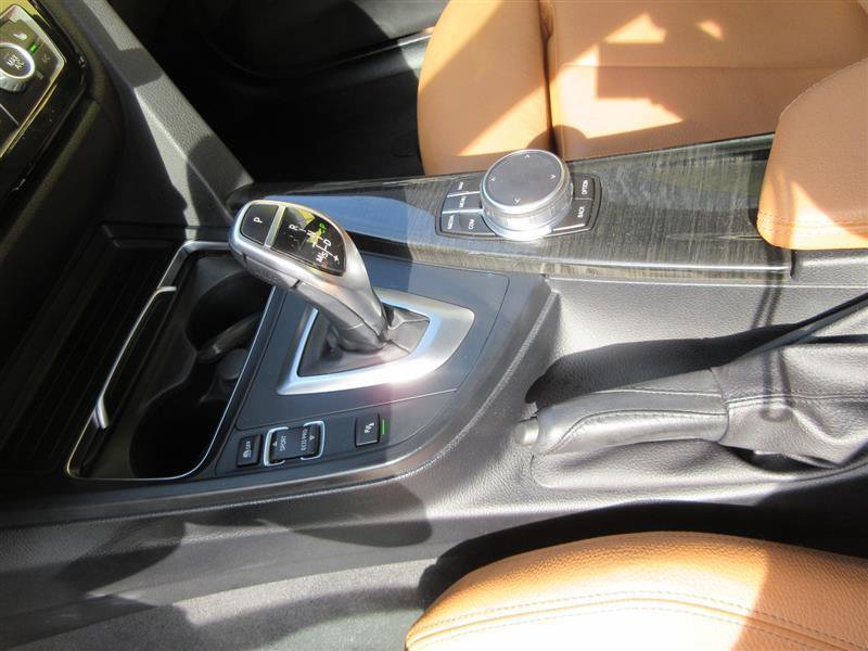 Used 2018 BMW 330i xDrive Sedan w/ Convenience Package image 18