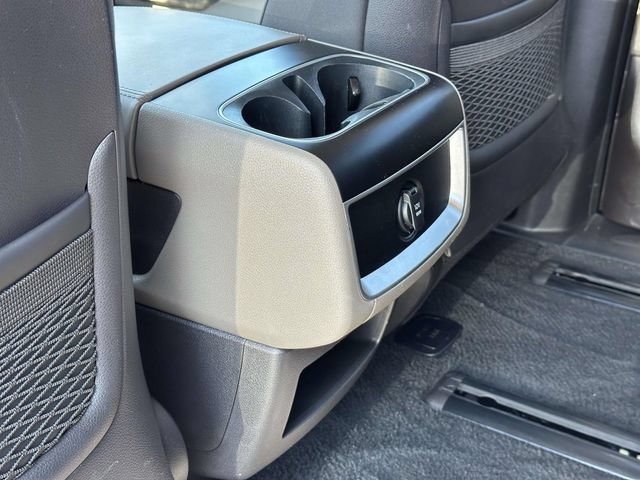 Used 2025 Kia Carnival LX FWD image 16