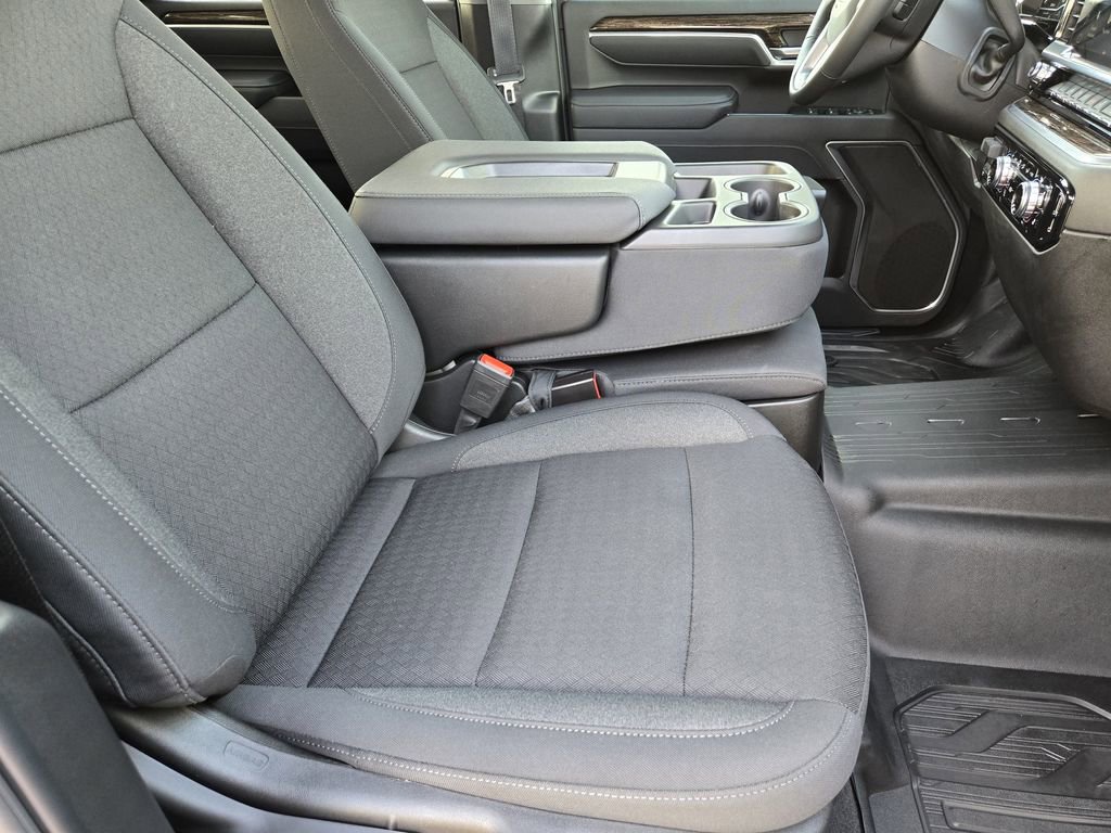 Used 2025 GMC Sierra 2500 SLE w/ SLE Value Package; image 12