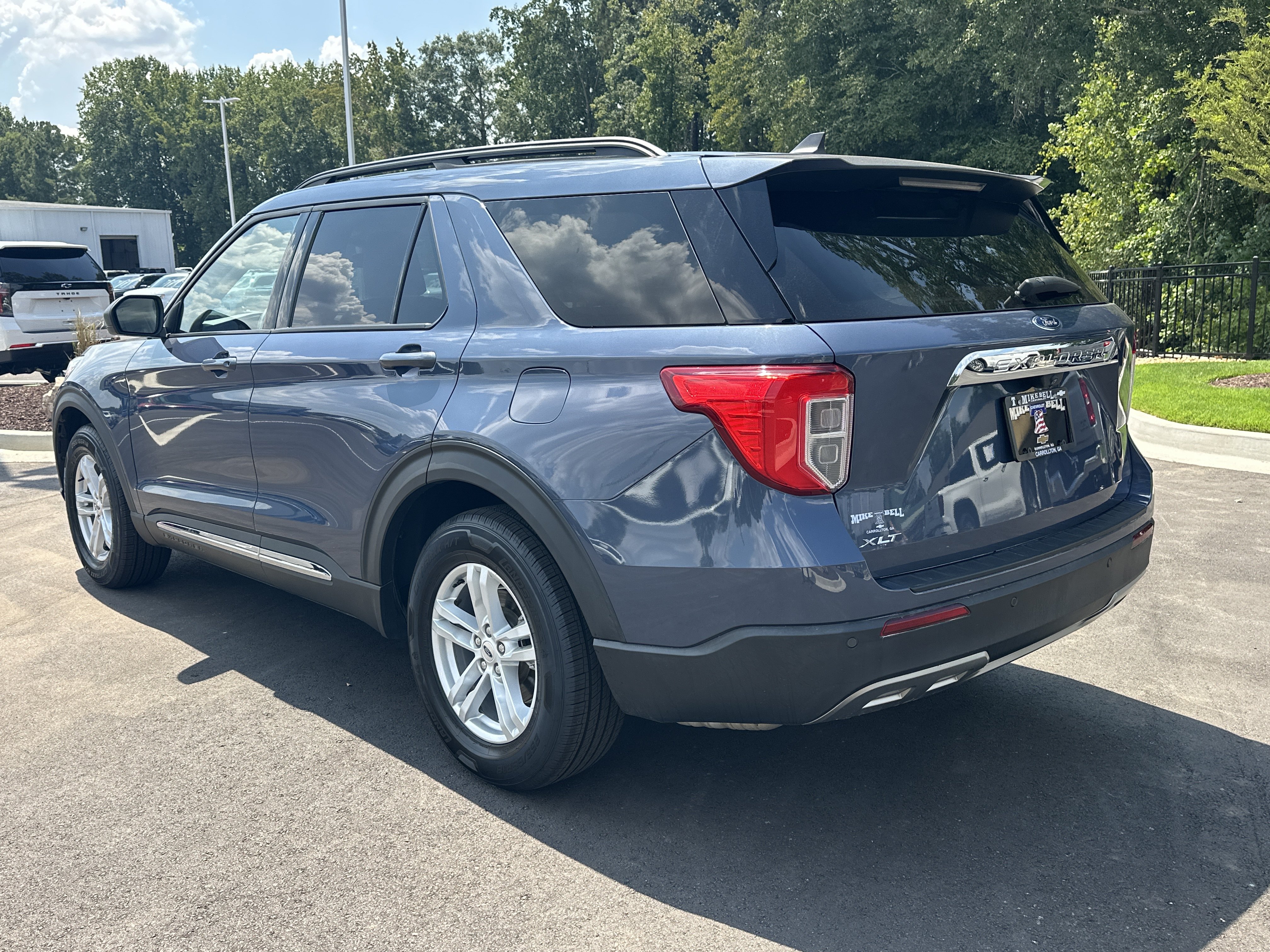Used 2021 Ford Explorer XLT w/ Equipment Group 202A RWD image 6