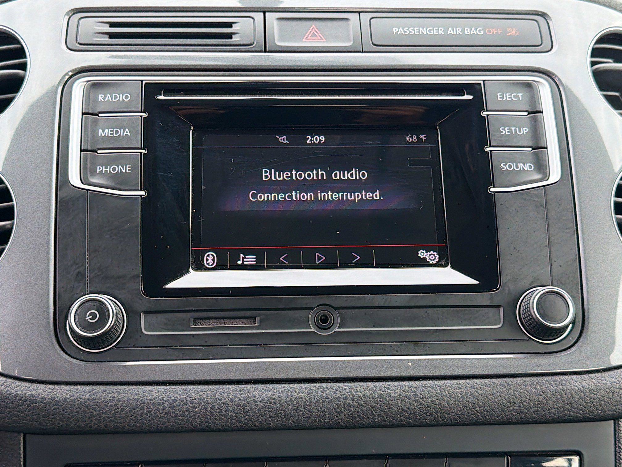 Used 2017 Volkswagen Tiguan Limited image 28