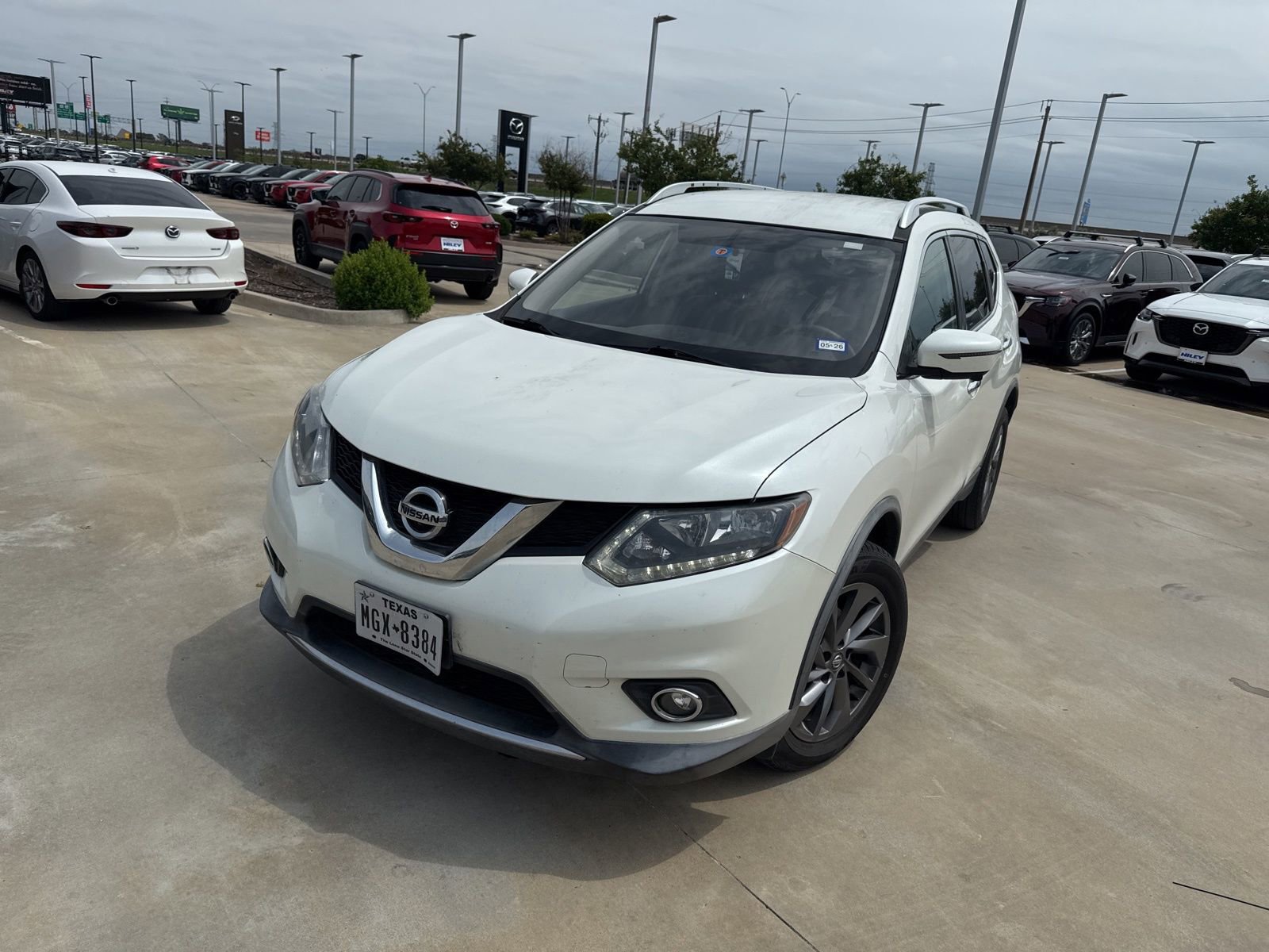 Used 2016 Nissan Rogue SL FWD image 2