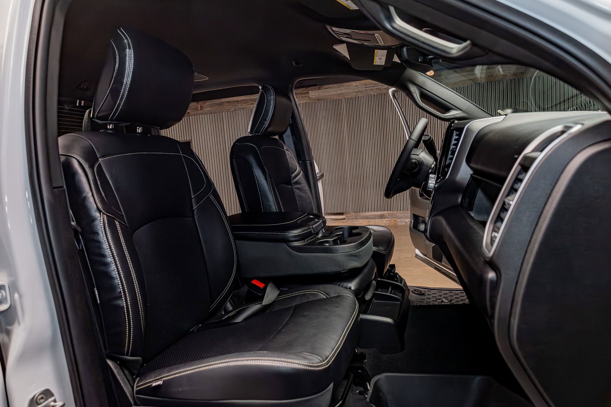 Used 2025 RAM 3500 Big Horn image 26