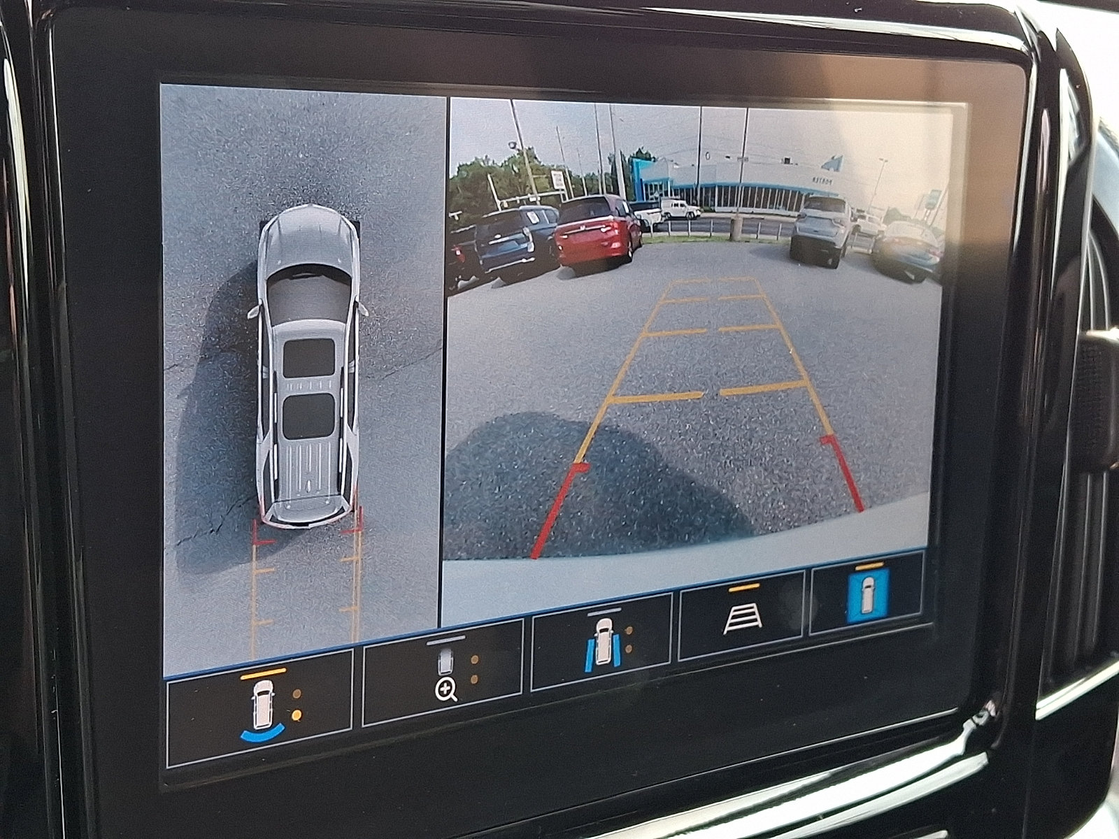 Certified 2023 Chevrolet Traverse Premier FWD image 20