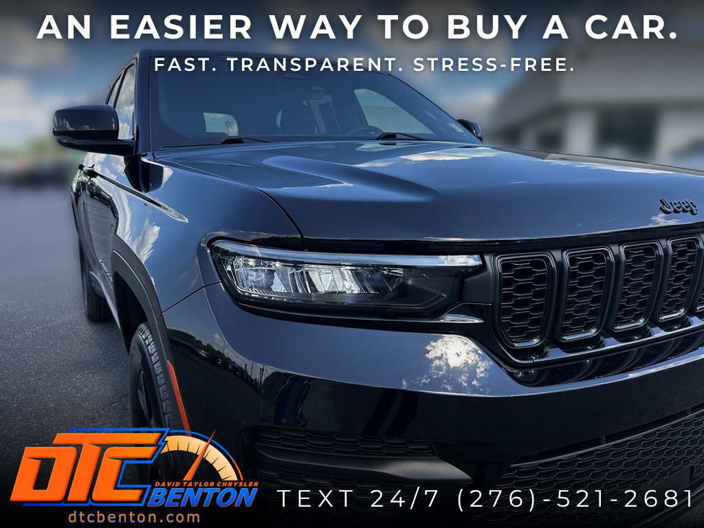 Used 2025 Jeep Grand Cherokee Altitude AWD/4WD image 27