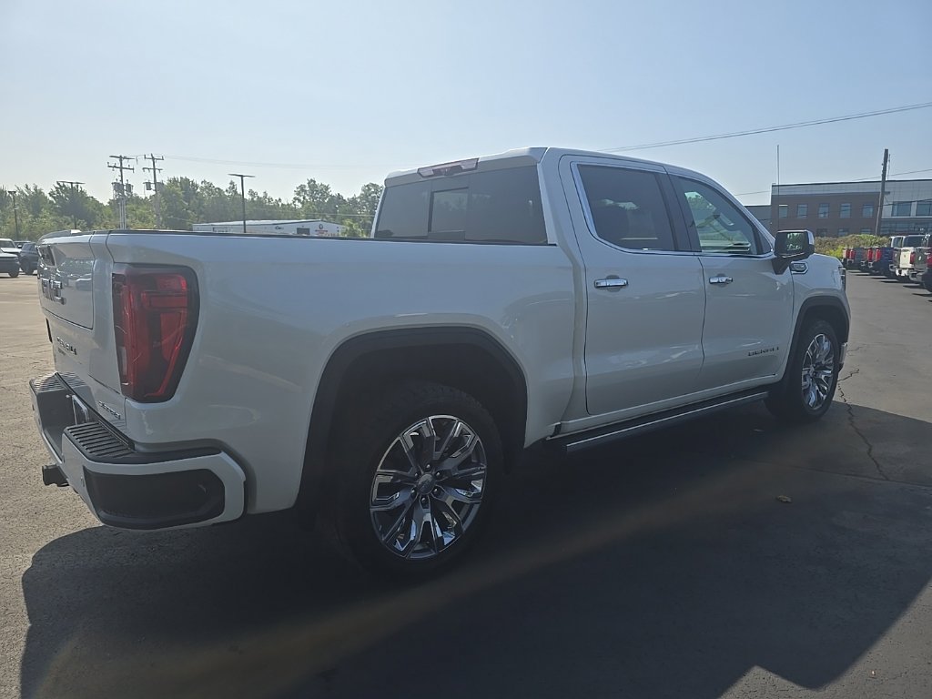 Used 2023 GMC Sierra 1500 Denali w/ Denali Reserve Package AWD/4WD image 8