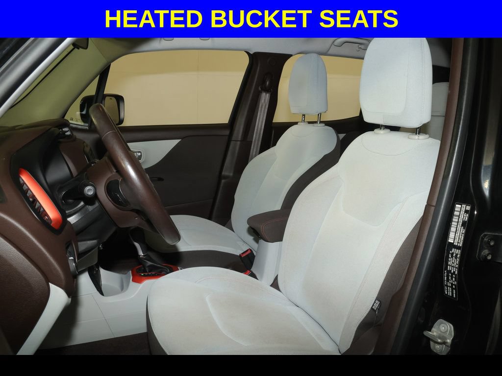 Used 2015 Jeep Renegade Latitude w/ Cold Weather Group FWD image 2