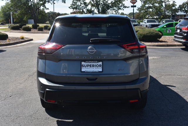 Used 2024 Nissan Rogue SV FWD image 6