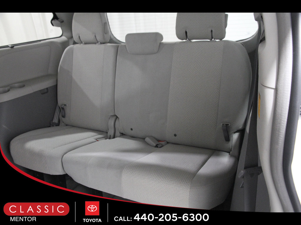Used 2012 Toyota Sienna LE w/ Towing Pkg image 18