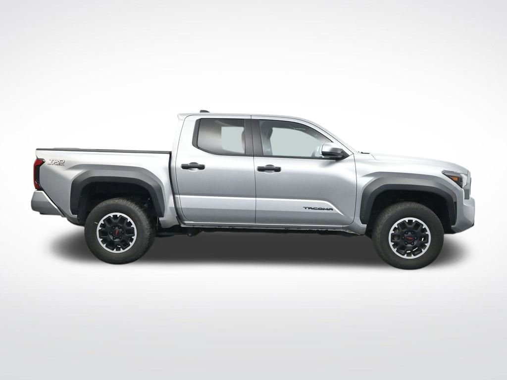 Used 2024 Toyota Tacoma TRD Off-Road image 4