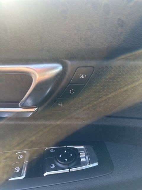 Used 2022 Kia Telluride SX w/ SX Prestige Package image 16