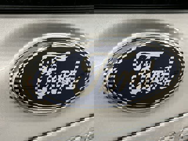 Used 2015 Ford Explorer XLT w/ Equipment Group 201B image 27