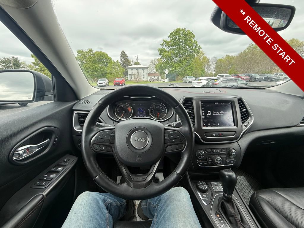 Used 2020 Jeep Cherokee Trailhawk AWD/4WD image 14
