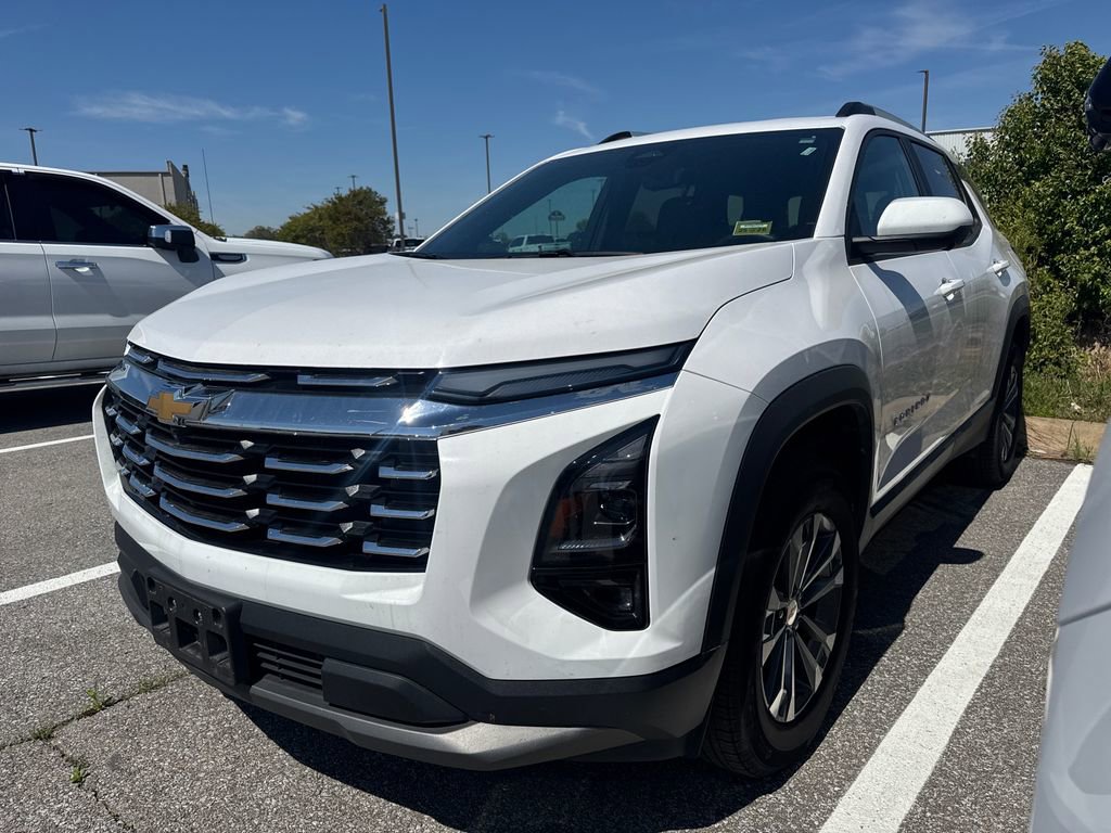 Used 2025 Chevrolet Equinox LT w/ Convenience Package II image 1