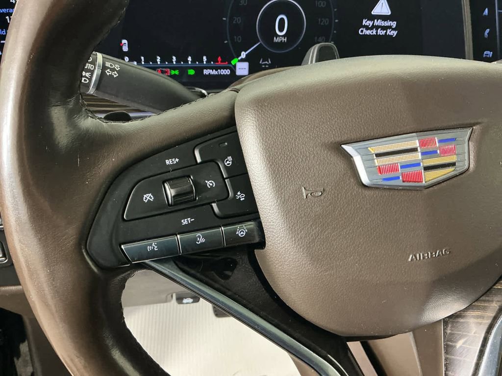 Used 2022 Cadillac Escalade Premium Luxury image 41