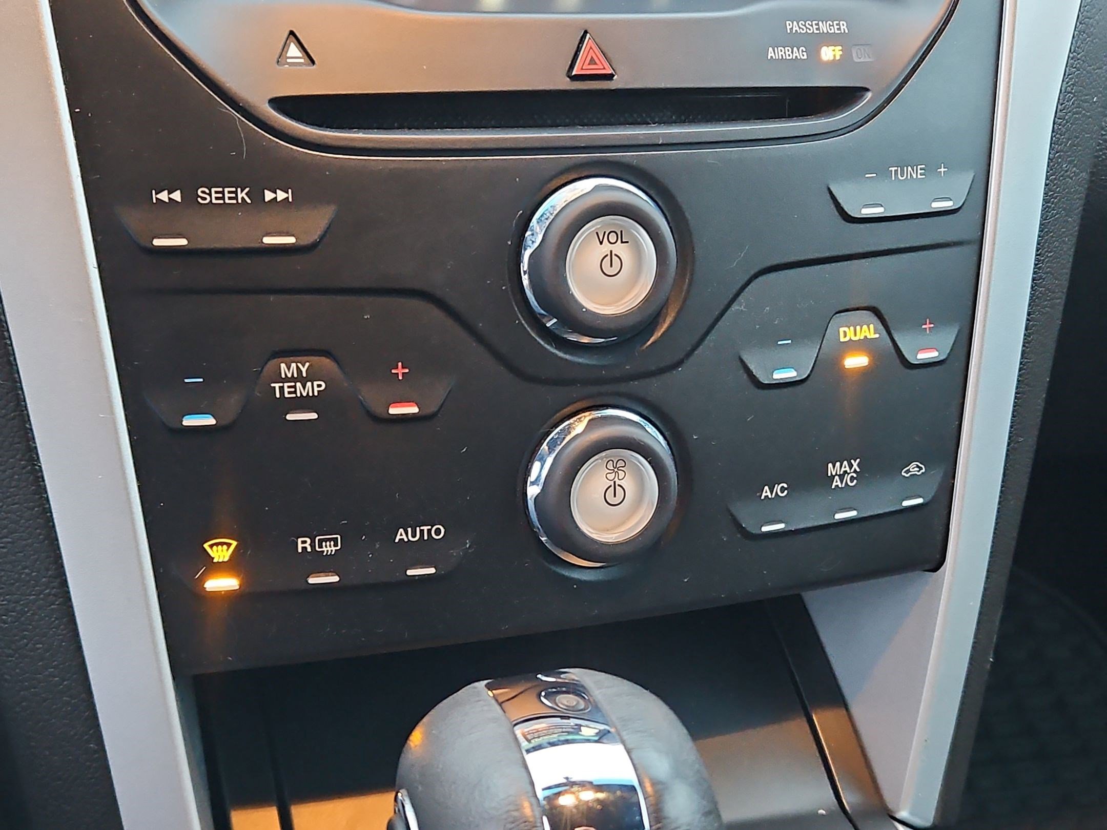 Used 2013 Ford Explorer XLT image 27