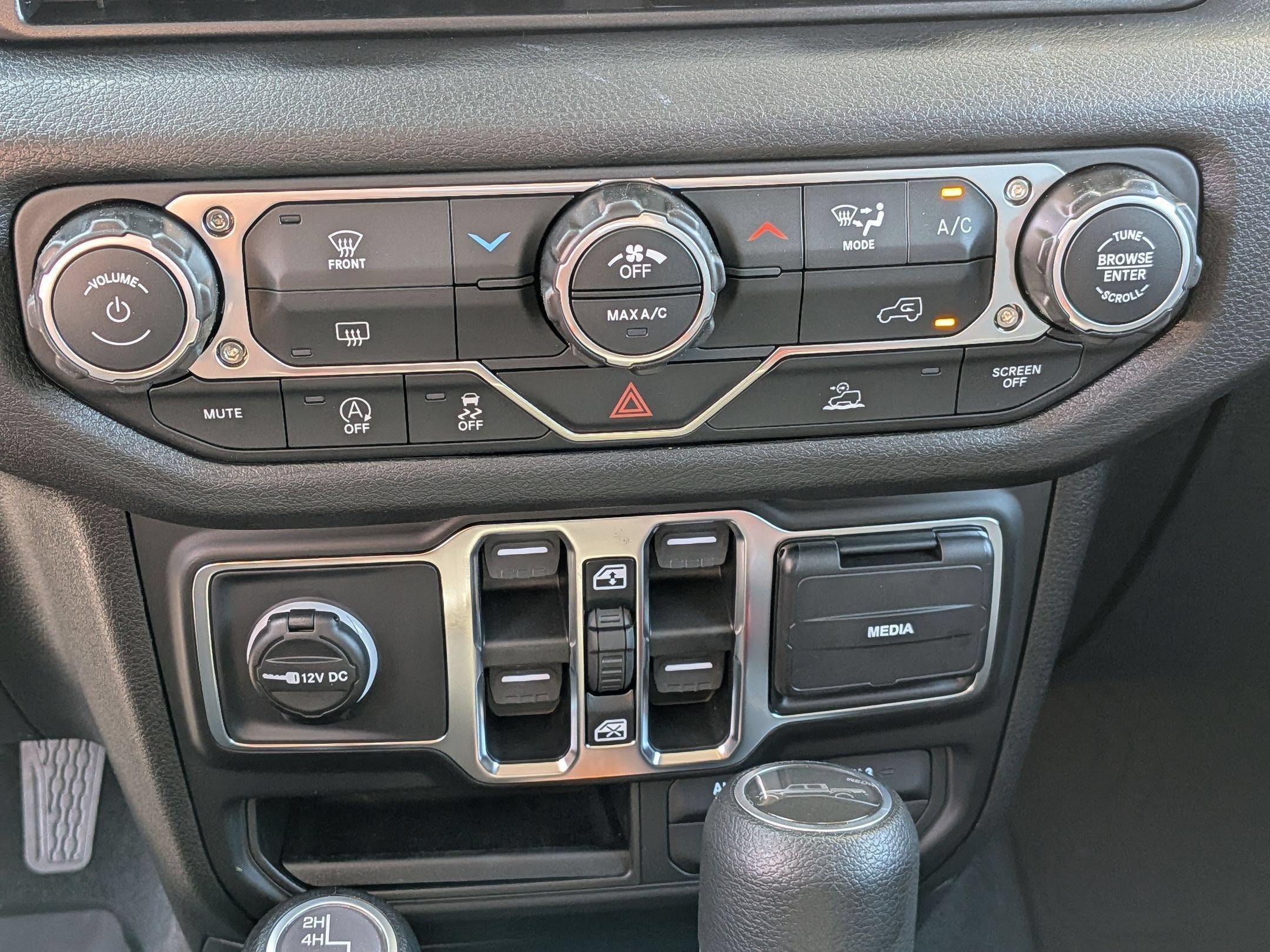 New 2026 Jeep Gladiator Sport AWD/4WD image 19