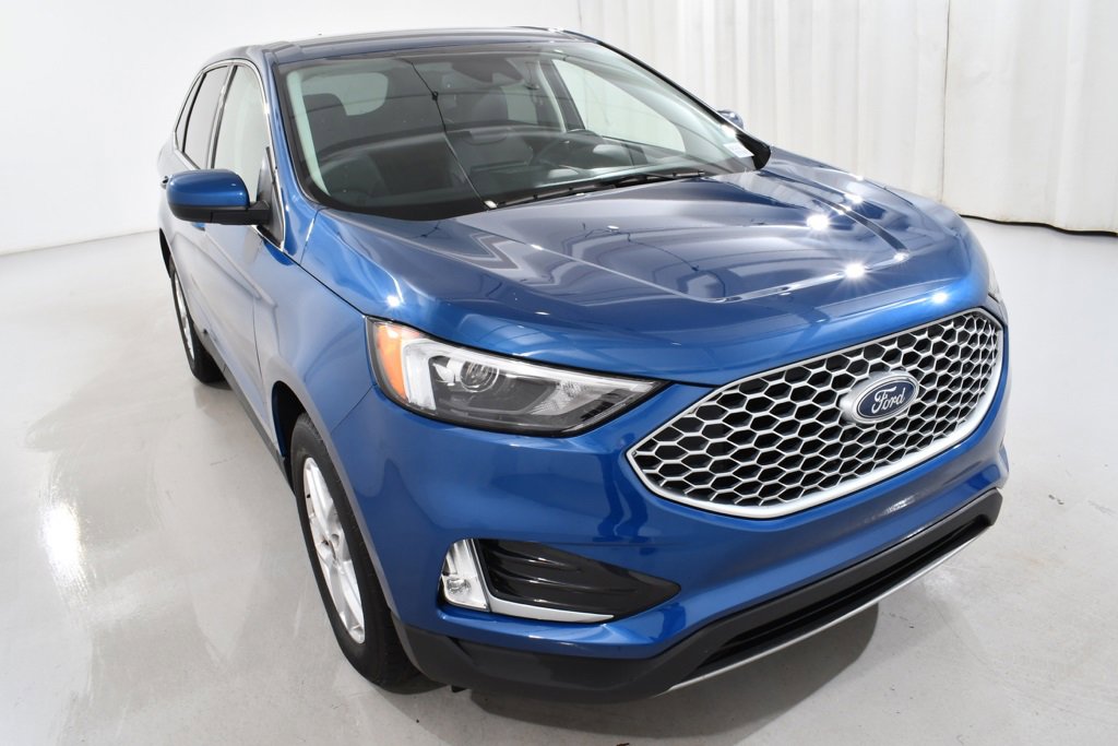 Used 2024 Ford Edge SEL w/ Convenience Package image 4