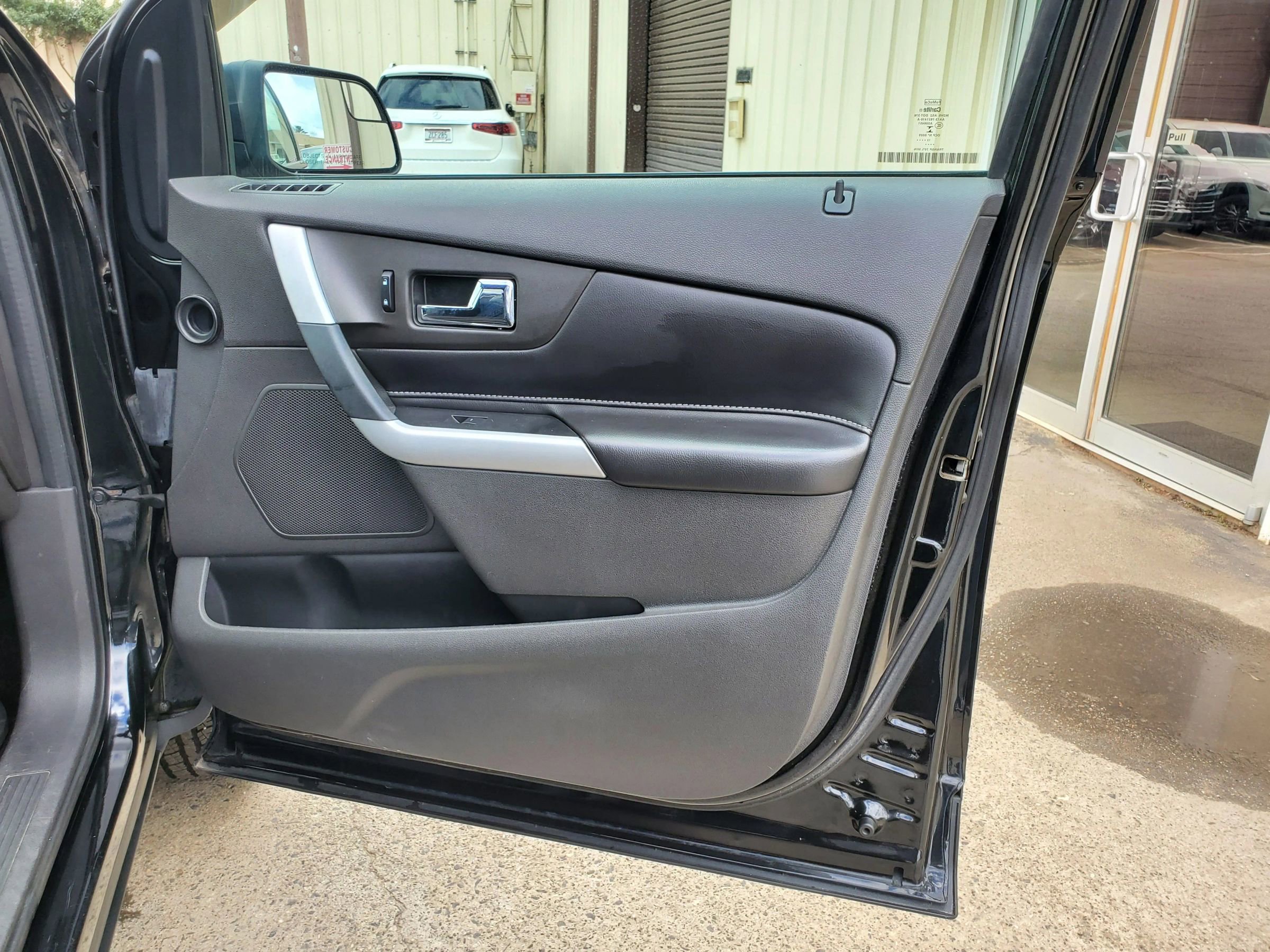Used 2013 Ford Edge SE FWD image 19