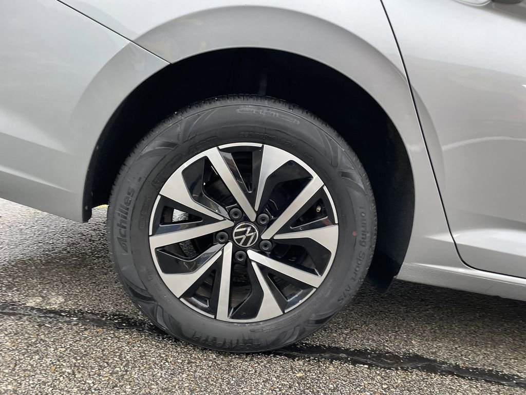Used 2024 Volkswagen Jetta S image 12