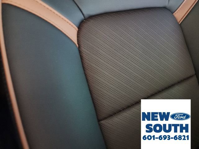 Used 2024 GMC Canyon AT4 w/ AT4 Premium Package image 16