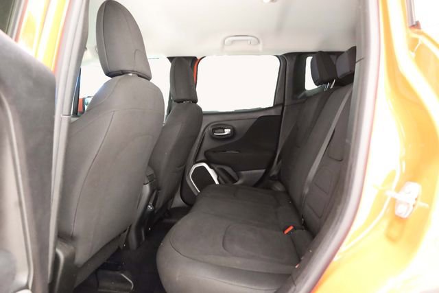Used 2018 Jeep Renegade Latitude image 27