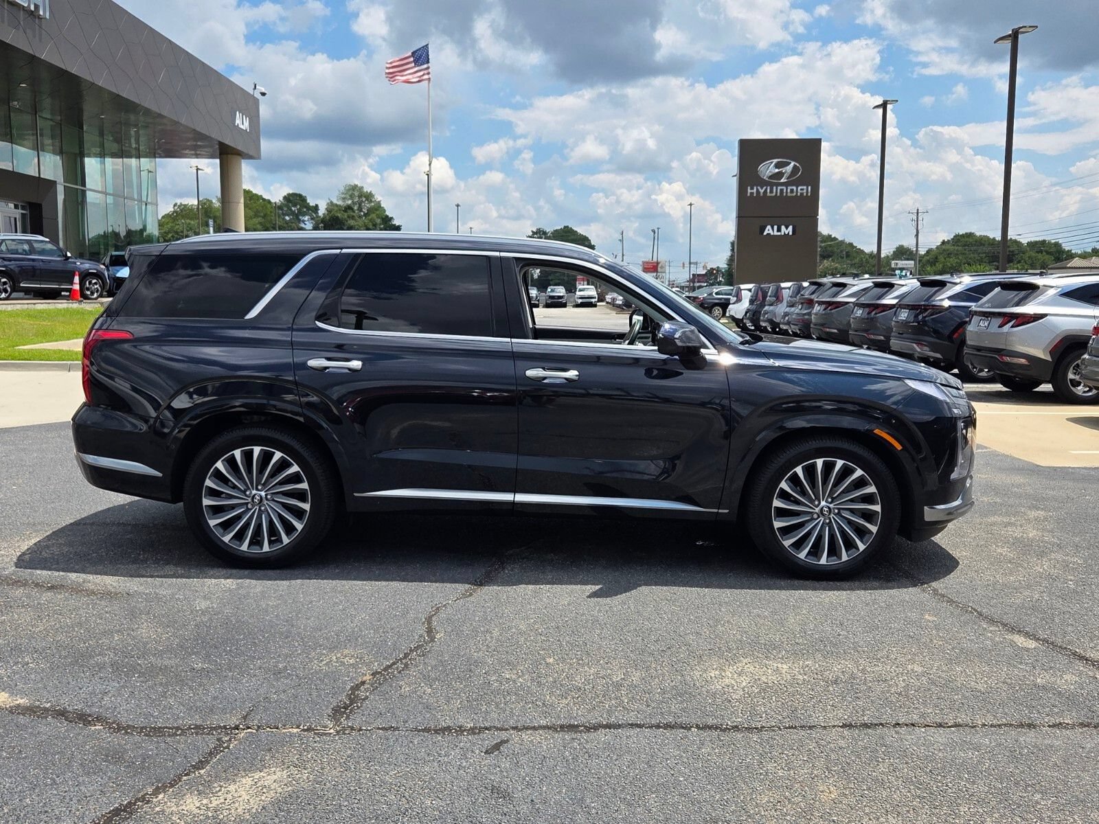 Used 2024 Hyundai Palisade Calligraphy AWD/4WD image 14