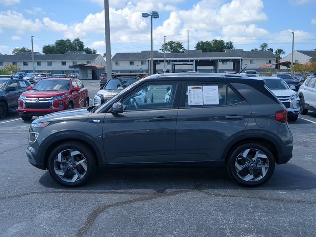 Used 2025 Hyundai Venue Limited FWD image 9