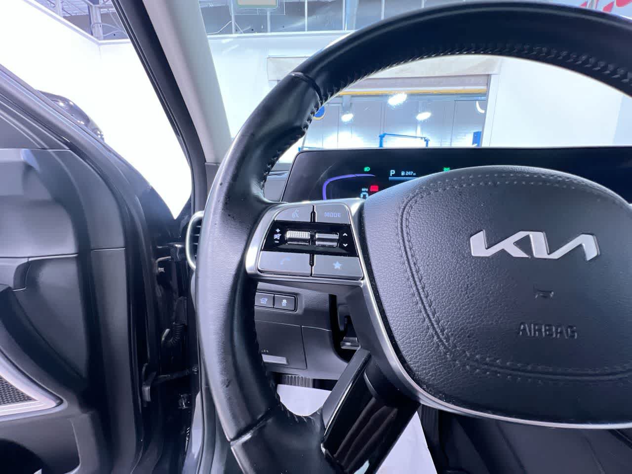 Used 2025 Kia Telluride S FWD image 20