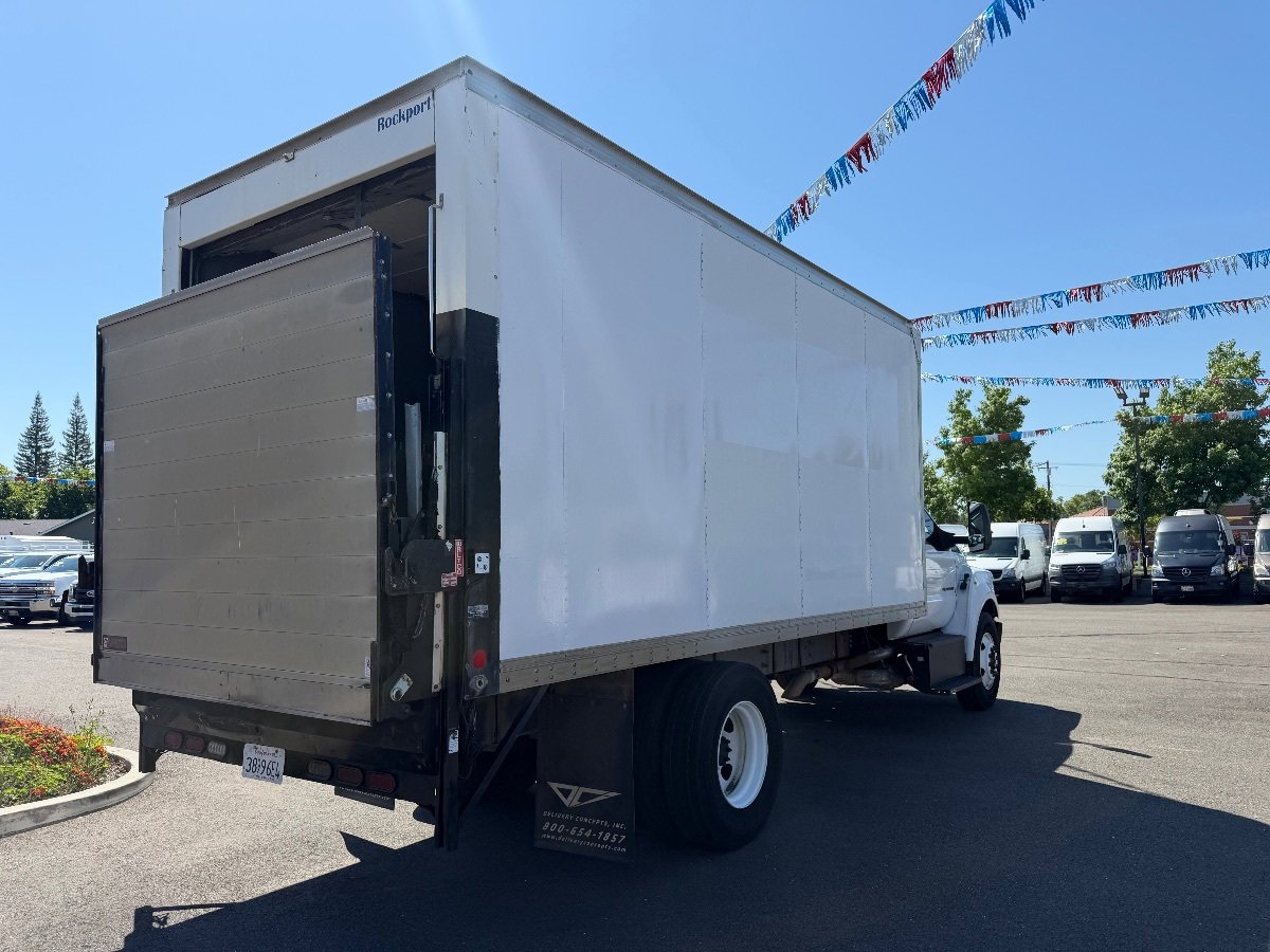 Used 2016 Ford F650 2WD Regular Cab Super Duty image 7