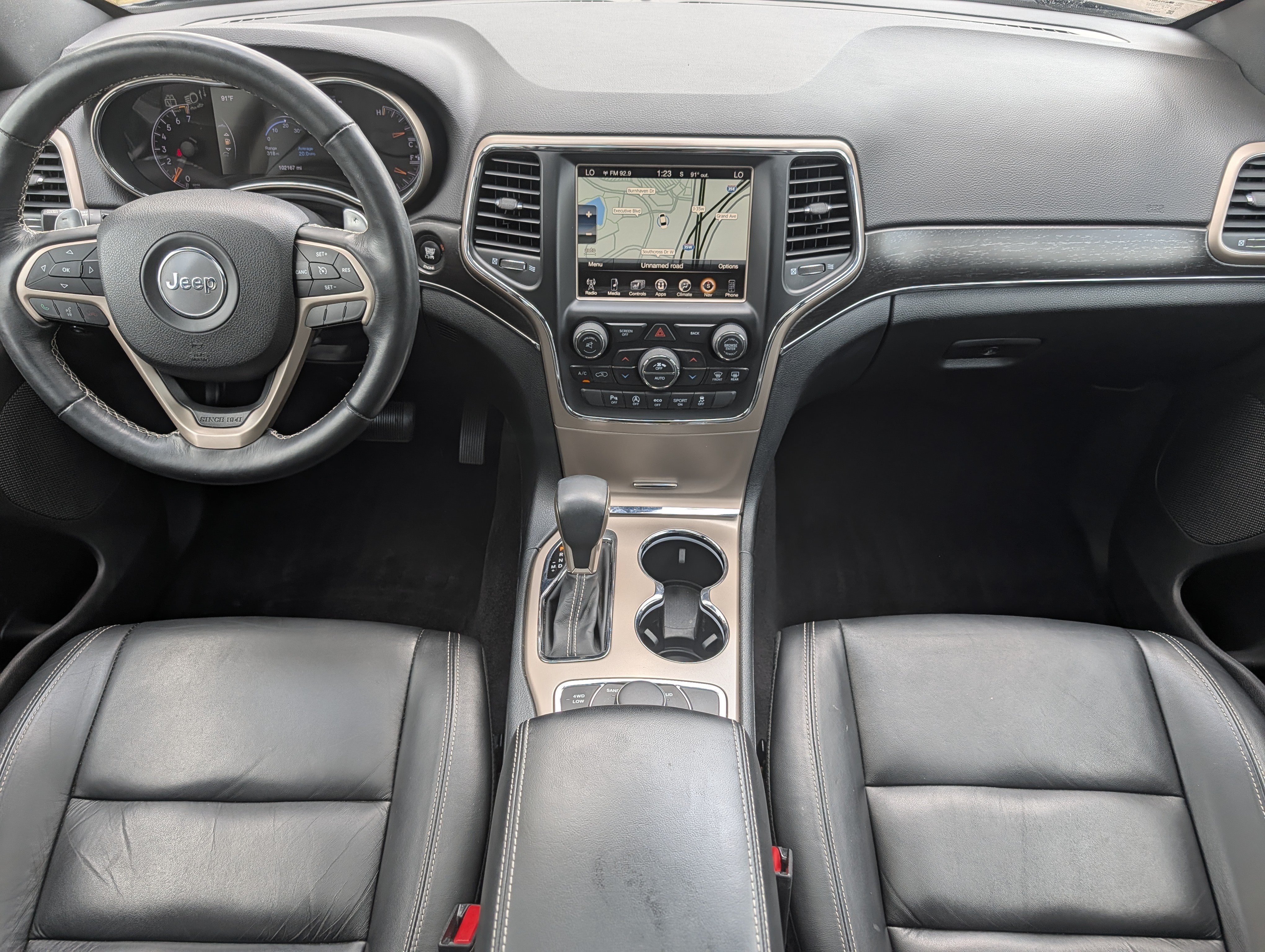 Used 2016 Jeep Grand Cherokee Limited AWD/4WD image 10