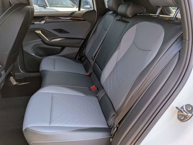 New 2026 Volkswagen Tiguan SE R-Line FWD image 15