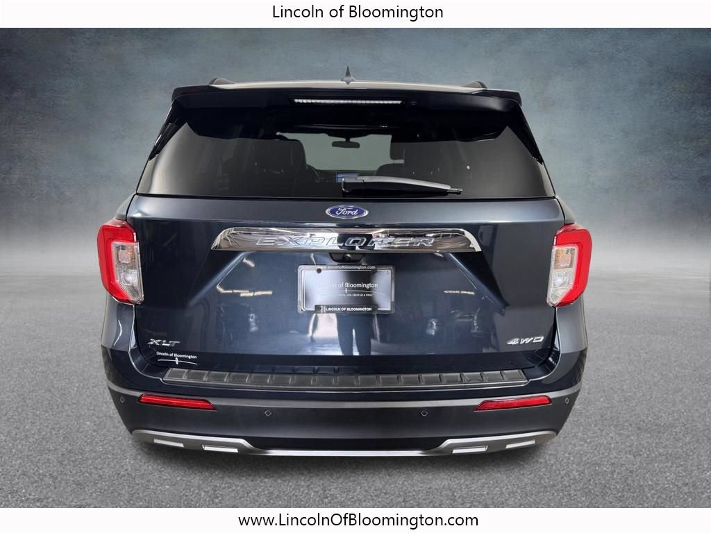 Used 2024 Ford Explorer XLT w/ Equipment Group 202A AWD/4WD image 6
