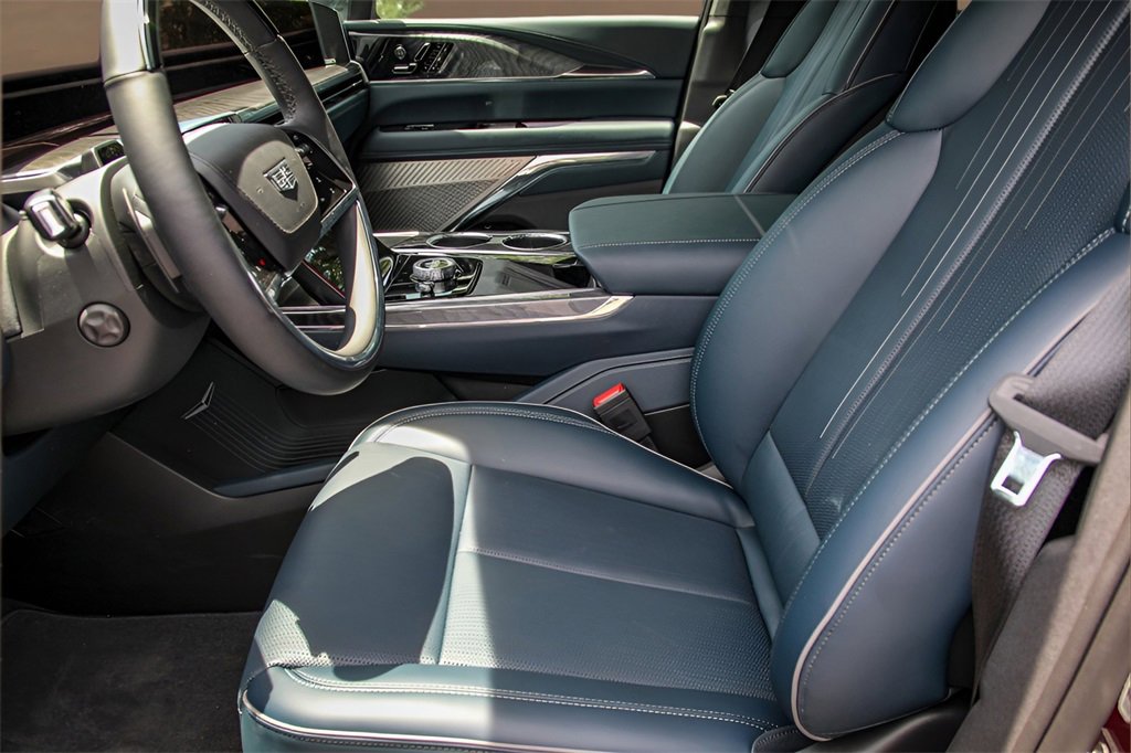 New 2025 Cadillac Escalade IQ Sport 2 w/ LPO, ONYX Package image 8