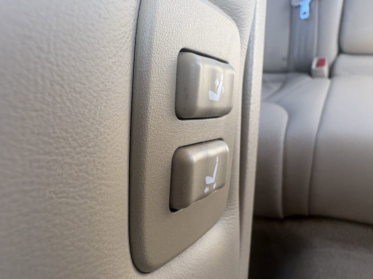 Used 2005 Lexus LS 430 image 35