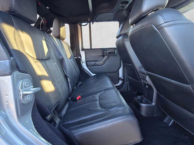 Used 2017 Jeep Wrangler Unlimited Sahara image 16
