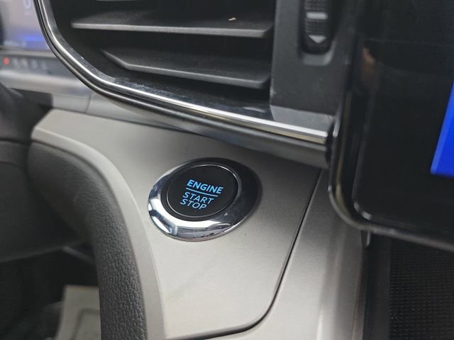 Used 2023 Ford Explorer XLT w/ Equipment Group 202A image 27