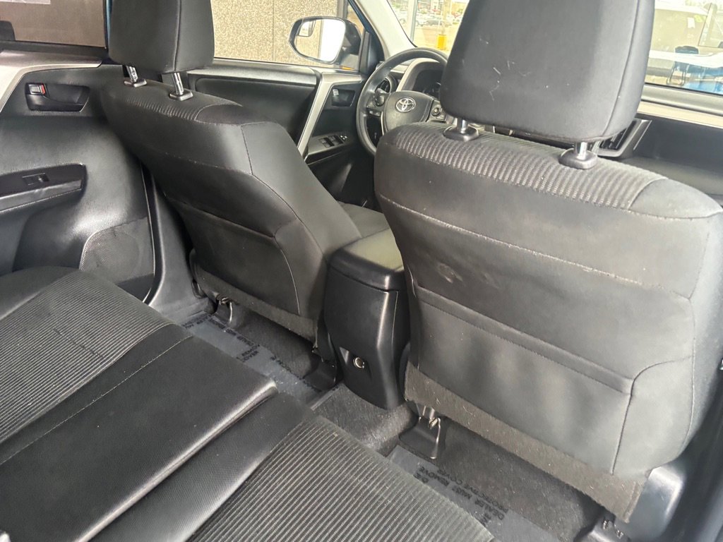 Used 2018 Toyota RAV4 LE w/ All Weather Liner Package image 32