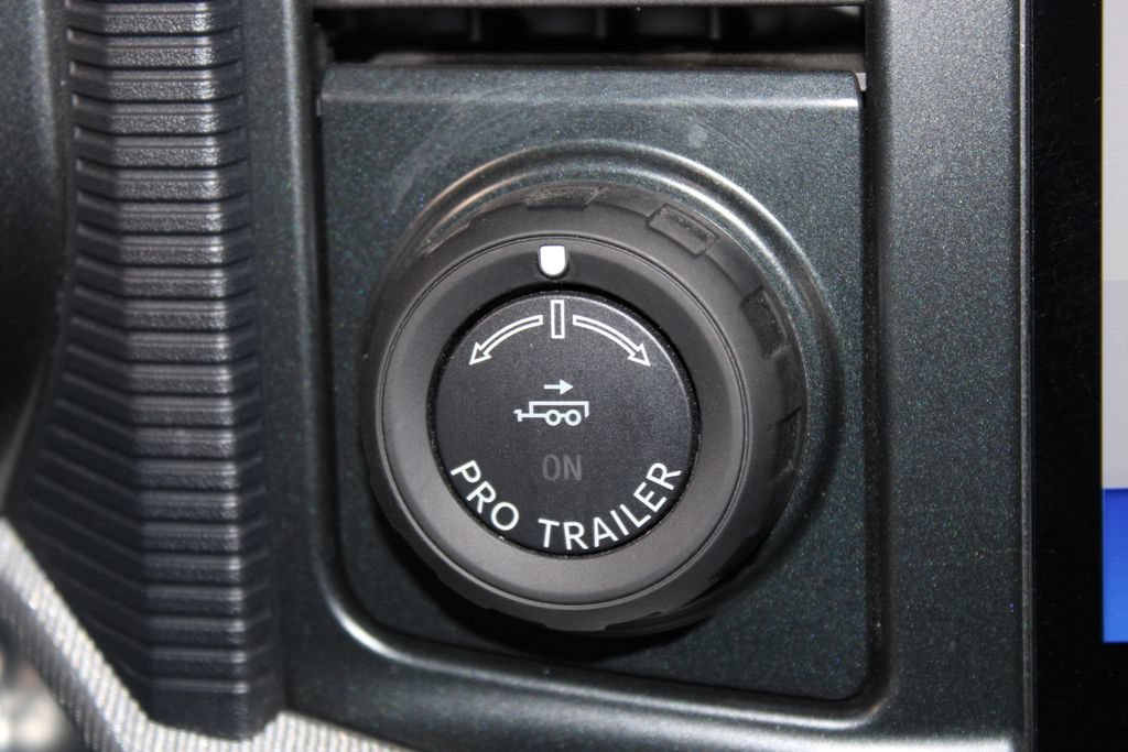 Used 2025 Ford F150 Lariat w/ Equipment Group 502A High AWD/4WD image 35