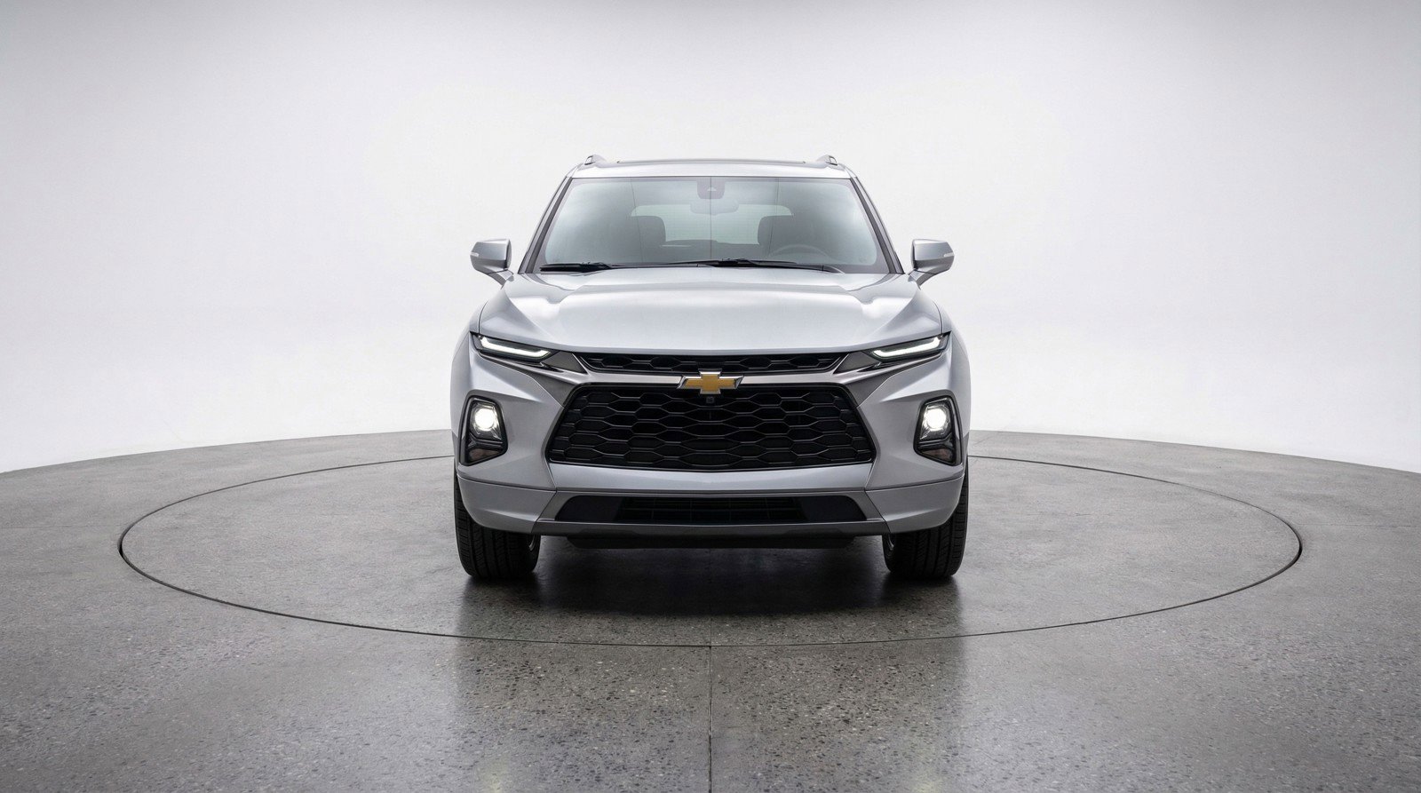 Used 2025 Chevrolet Blazer LT image 2