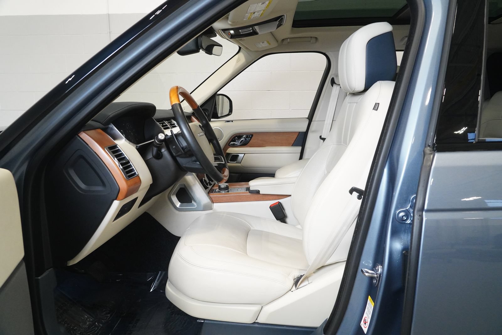 Used 2020 Land Rover Range Rover HSE AWD/4WD image 11