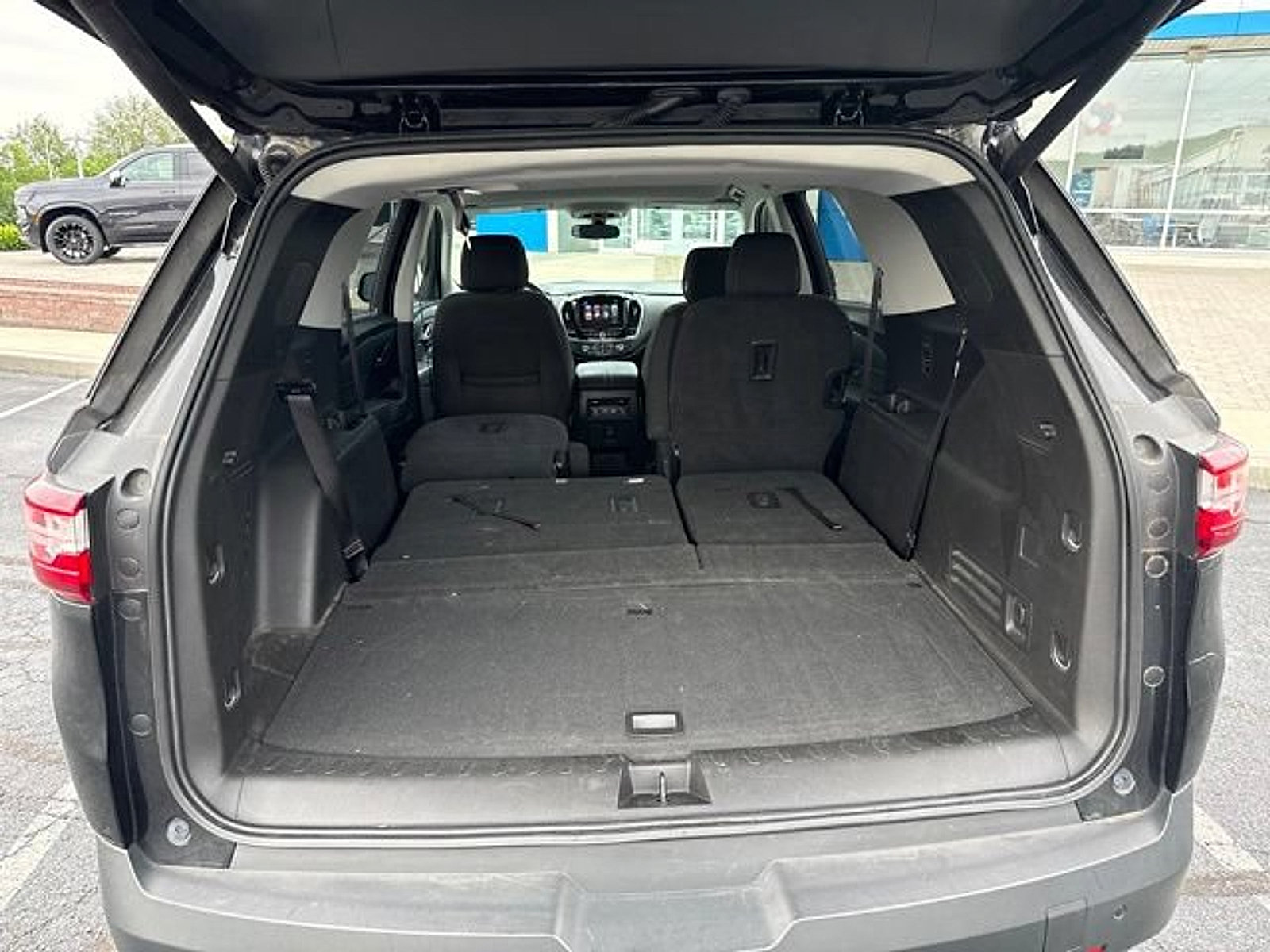 Used 2019 Chevrolet Traverse LT AWD/4WD image 37