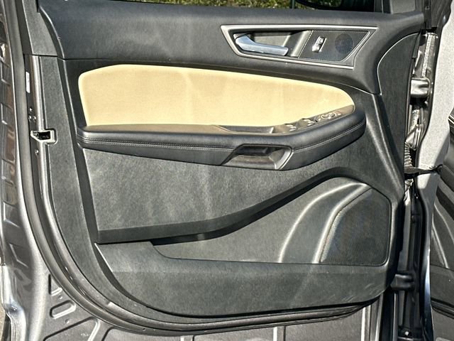 Used 2022 Ford Edge SEL w/ Convenience Package image 13